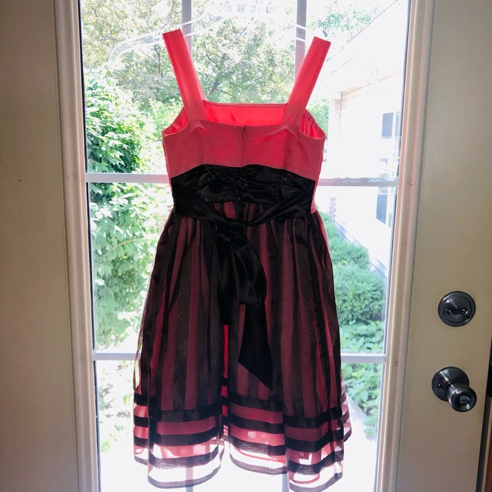 Girls Dress - Picture 9 of 10